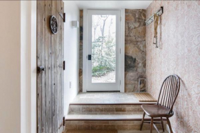Studio Guest Suite in Forest Cottage